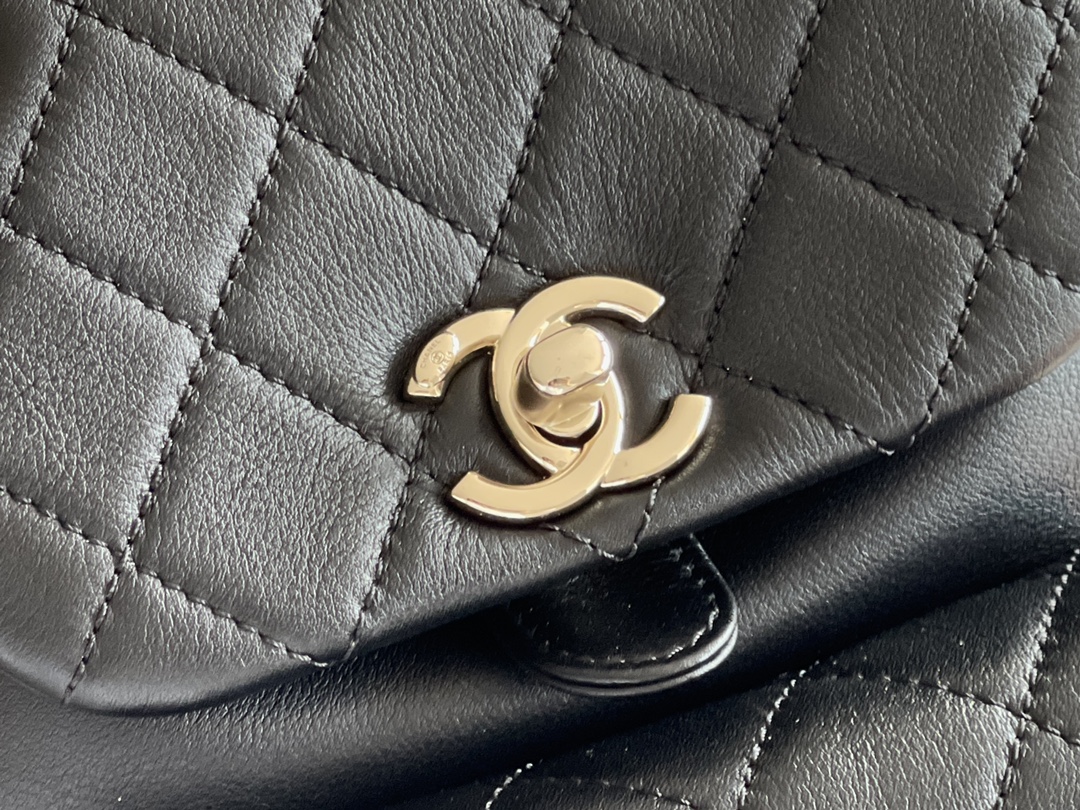 Chanel Duma 18× 18×11cm black