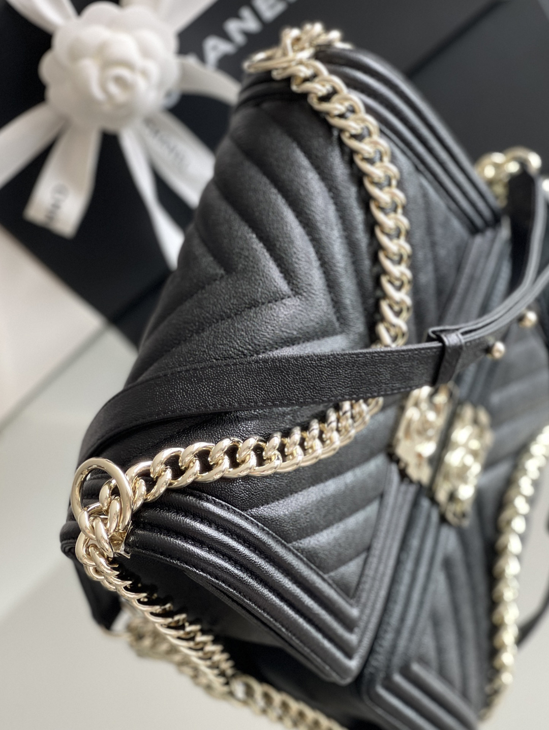 Chanel Leboy-25× 14.5×8cm V纹黑色浅金扣 Chanel Leboy-25× 14.5×8cm V纹黑色浅金扣