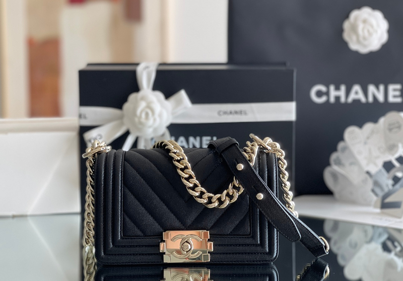 Chanel Leboy-20× 12×7cm V纹Red 浅金扣-5167