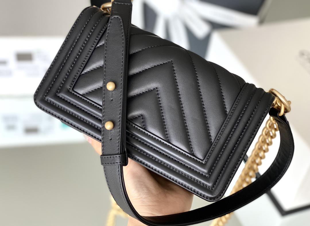 Chanel Leboy 20× 12×8cm V纹Black Chanel Leboy 20× 12×8cm V纹Black