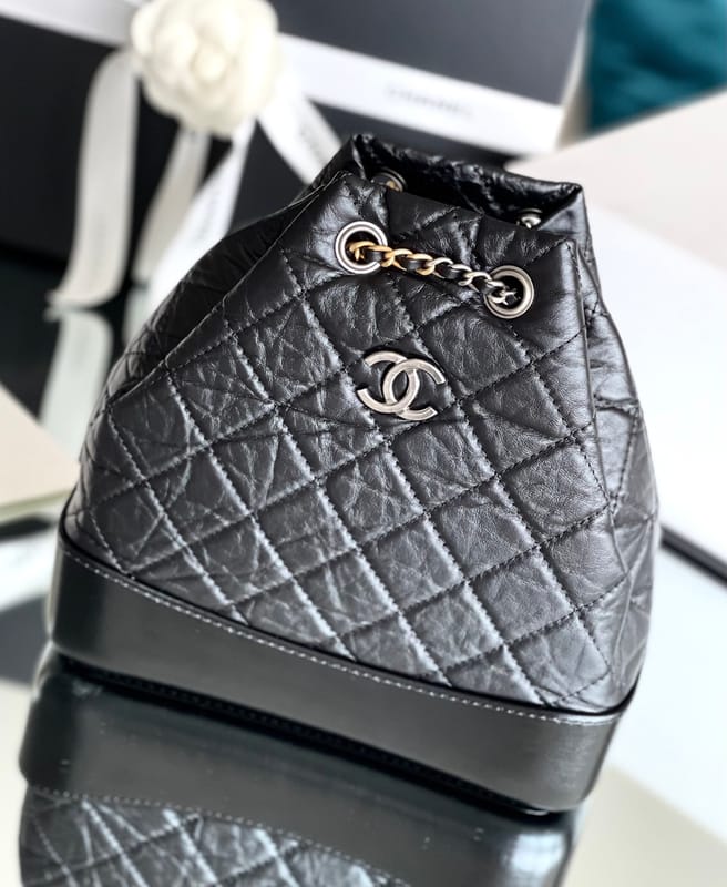 Chanel Gabrielle 23 × 10.5 × 22.5 cm black