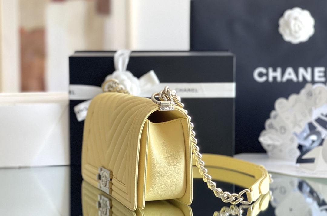 Chanel Leboy-25× 14.5×8cm 小鸡黄浅金扣 Chanel Leboy-25× 14.5×8cm 小鸡黄浅金扣