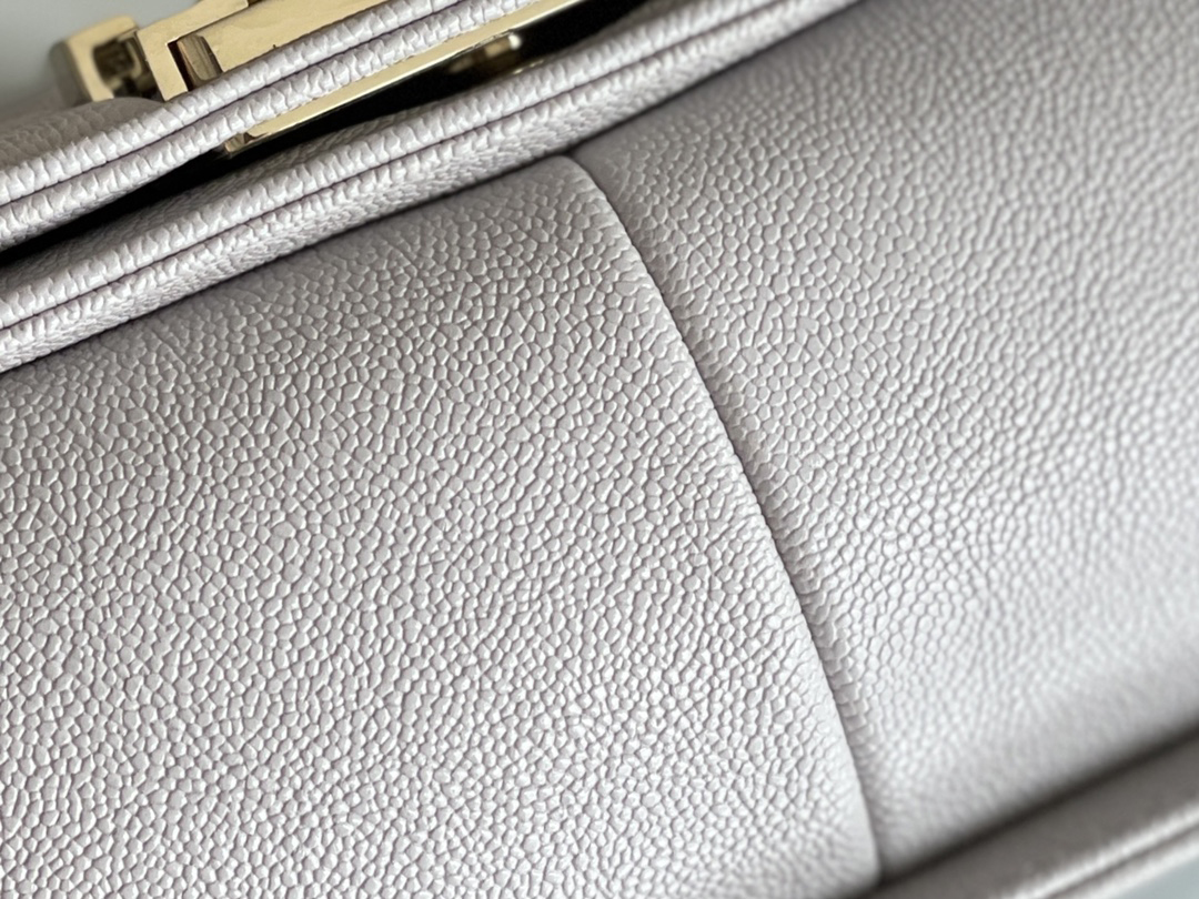 Chanel Leboy-25× 14.5×8cm 冰川灰浅金扣 Chanel Leboy-25× 14.5×8cm 冰川灰浅金扣