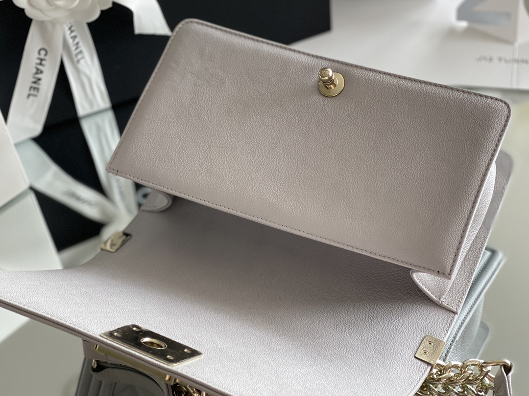 Chanel Leboy-25× 14.5×8cm 冰川灰浅金扣 Chanel Leboy-25× 14.5×8cm 冰川灰浅金扣