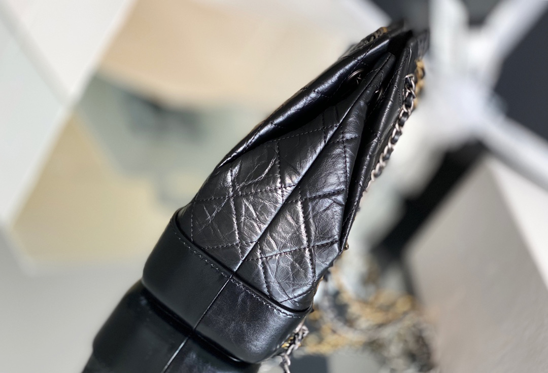 Chanel Gabrielle 23 × 10.5 × 22.5 cm black