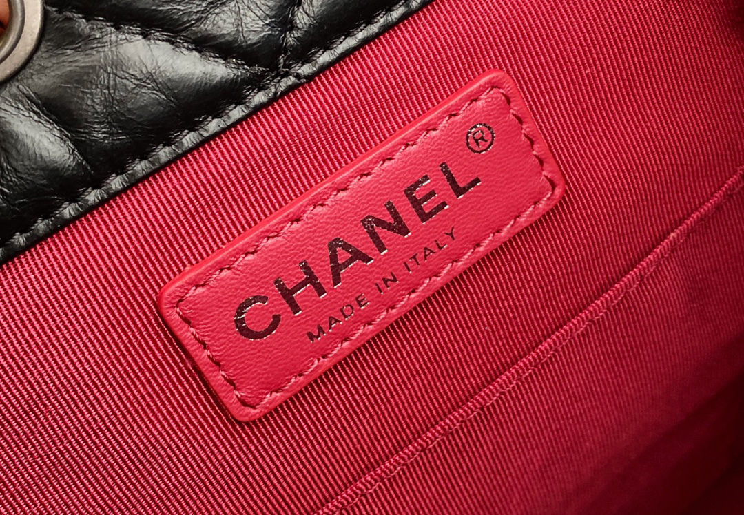 Chanel Gabrielle 23 × 10.5 × 22.5 cm black