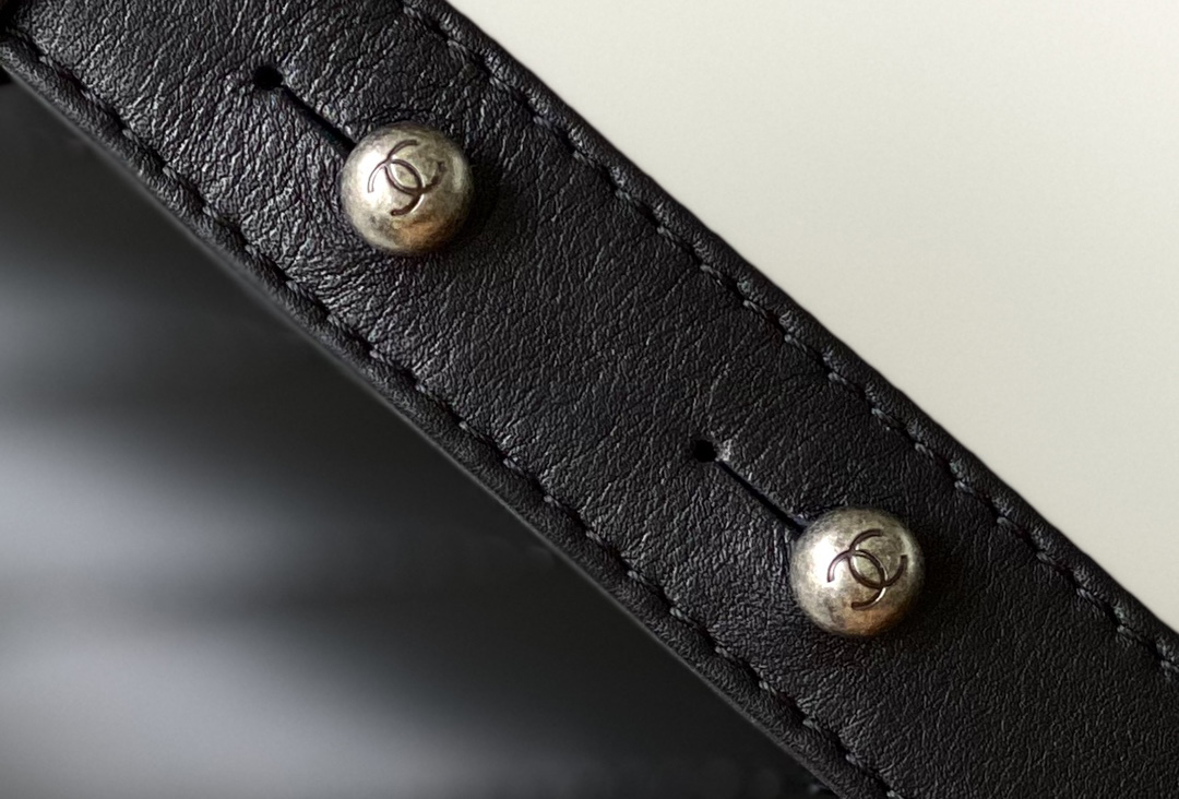 Chanel Leboy 25×14.5×8cm V纹Black 银扣 Chanel Leboy 25×14.5×8cm V纹Black 银扣