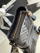 Chanel Gabrielle Hobo Bag 15× 20 × 8 cm V纹BLACK