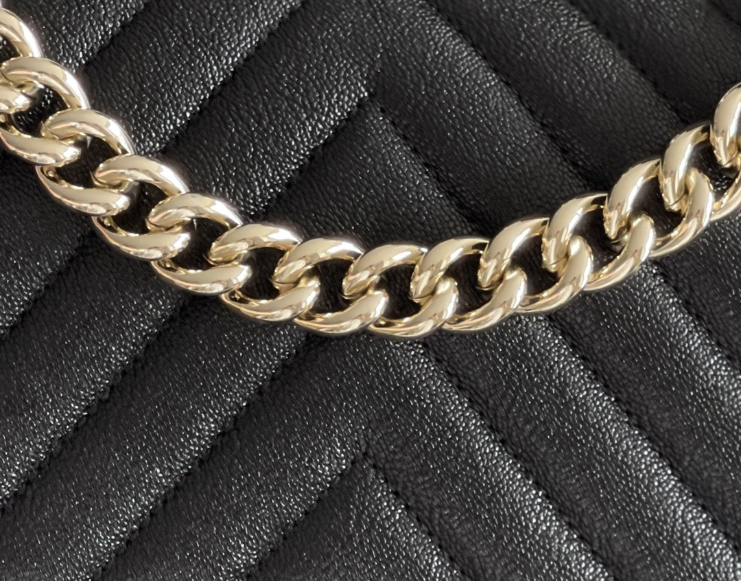 Chanel Leboy-25× 14.5×8cm V纹黑色浅金扣 Chanel Leboy-25× 14.5×8cm V纹黑色浅金扣