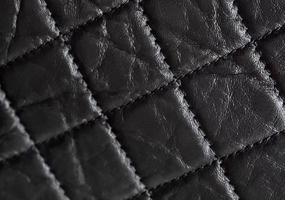 Chanel Gabrielle 23 × 10.5 × 22.5 cm black