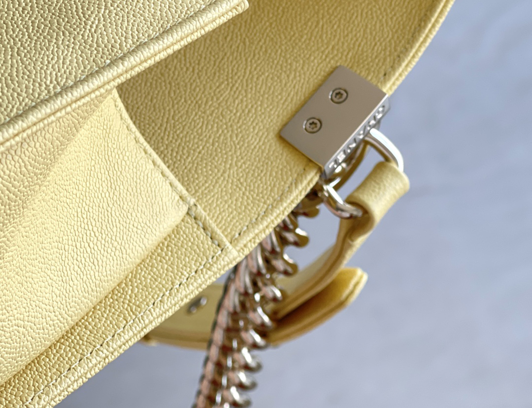 Chanel Leboy-25× 14.5×8cm 小鸡黄浅金扣 Chanel Leboy-25× 14.5×8cm 小鸡黄浅金扣
