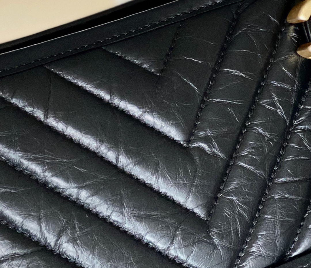 Chanel Gabrielle Hobo Bag 15× 20 × 8 cm V纹BLACK Chanel Gabrielle Hobo Bag 15× 20 × 8 cm V纹BLACK