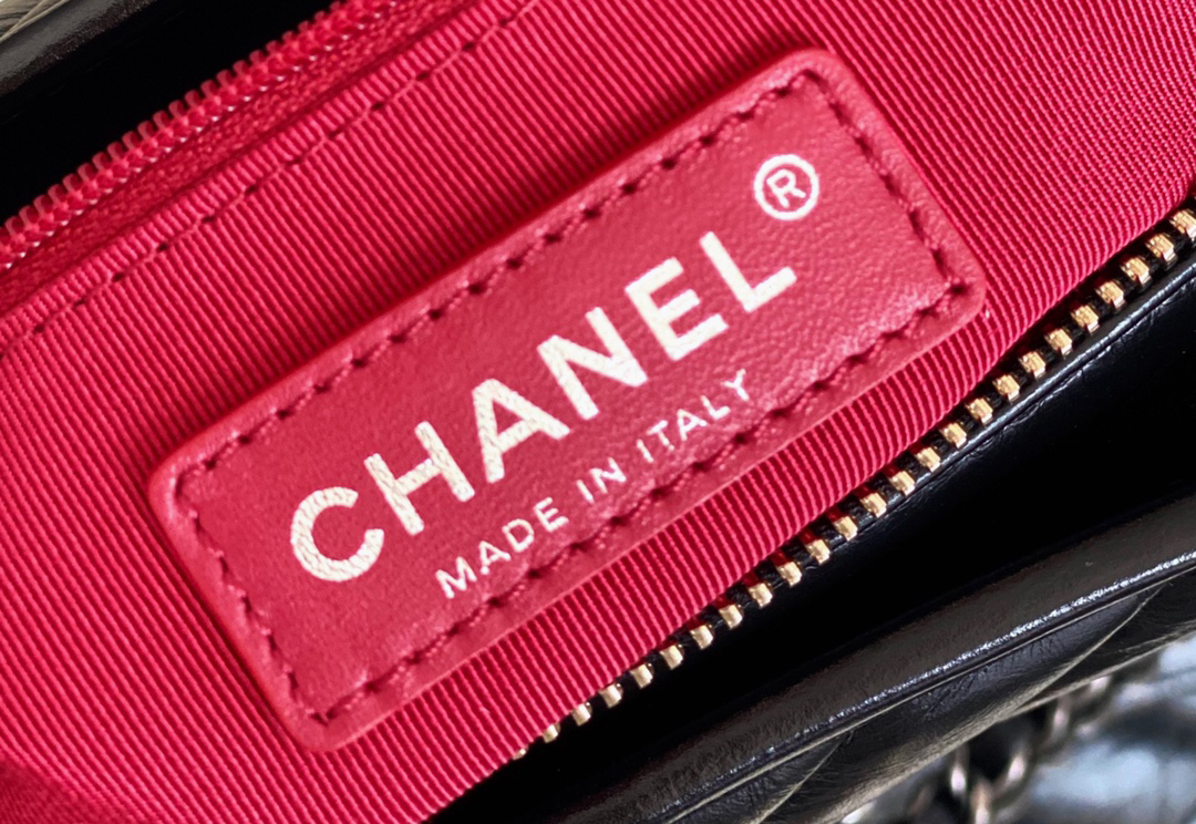 Chanel Gabrielle Hobo Bag 15× 20 × 8 cm V纹BLACK Chanel Gabrielle Hobo Bag 15× 20 × 8 cm V纹BLACK