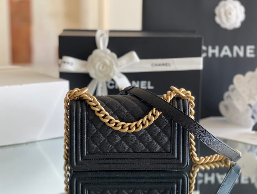 Chanel leboy 20× 12×7cm 杏色砂金扣-7375
