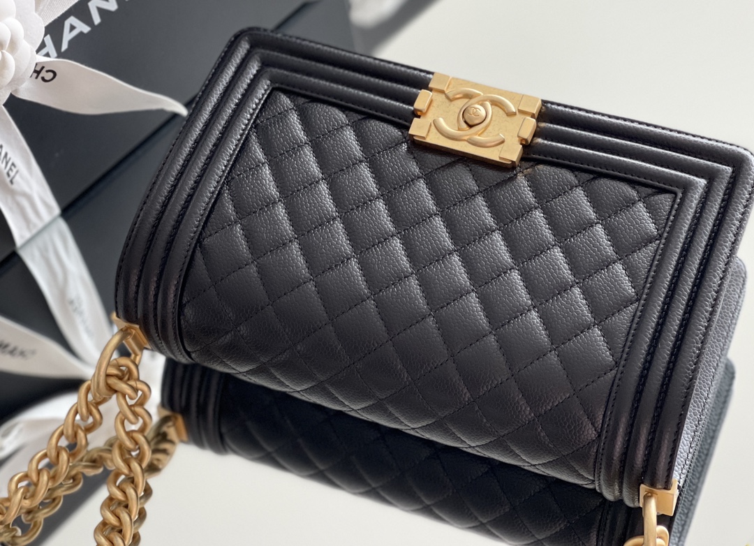 Chanel Leboy-15× 25×9cm BLACK 砂金扣 Chanel Leboy-15× 25×9cm BLACK 砂金扣