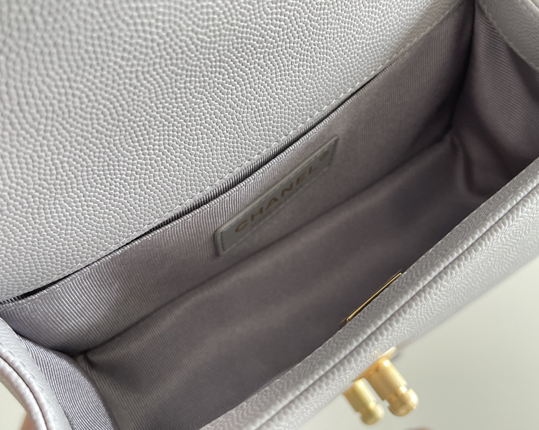 Chanel leboy 20× 12×7cm Grey 砂金扣 Chanel leboy 20× 12×7cm Grey 砂金扣