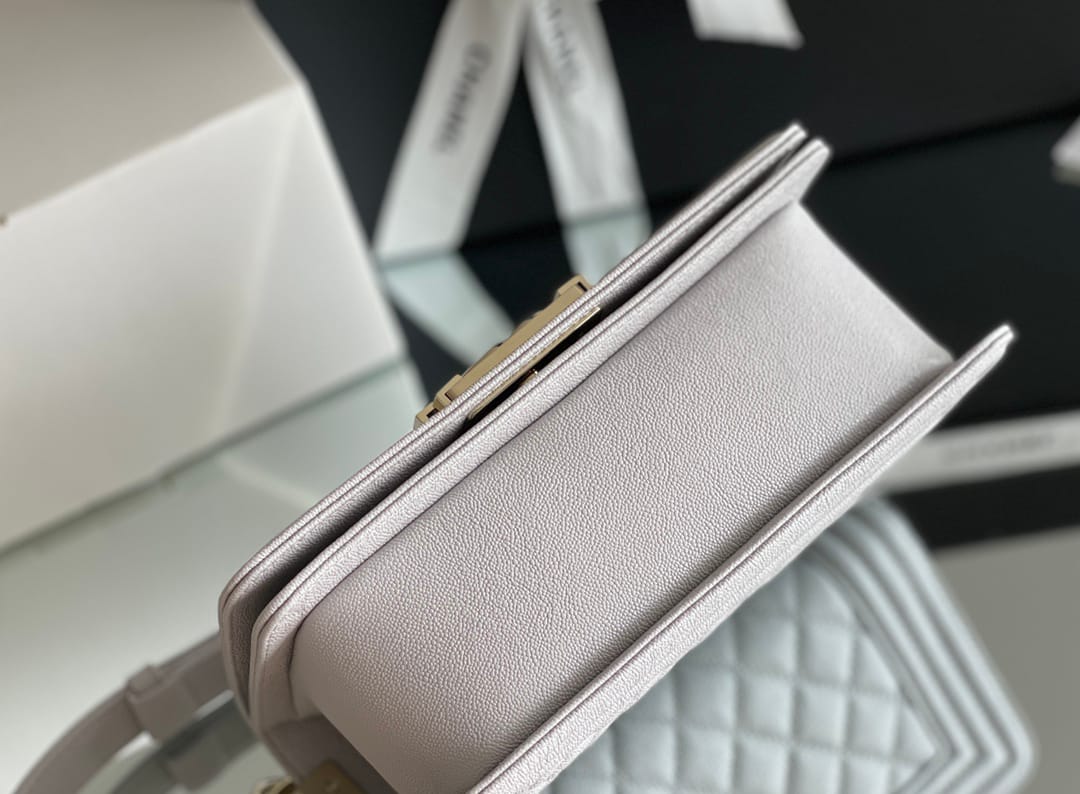 Chanel Leboy-20× 12×7cm 冰川白浅金扣