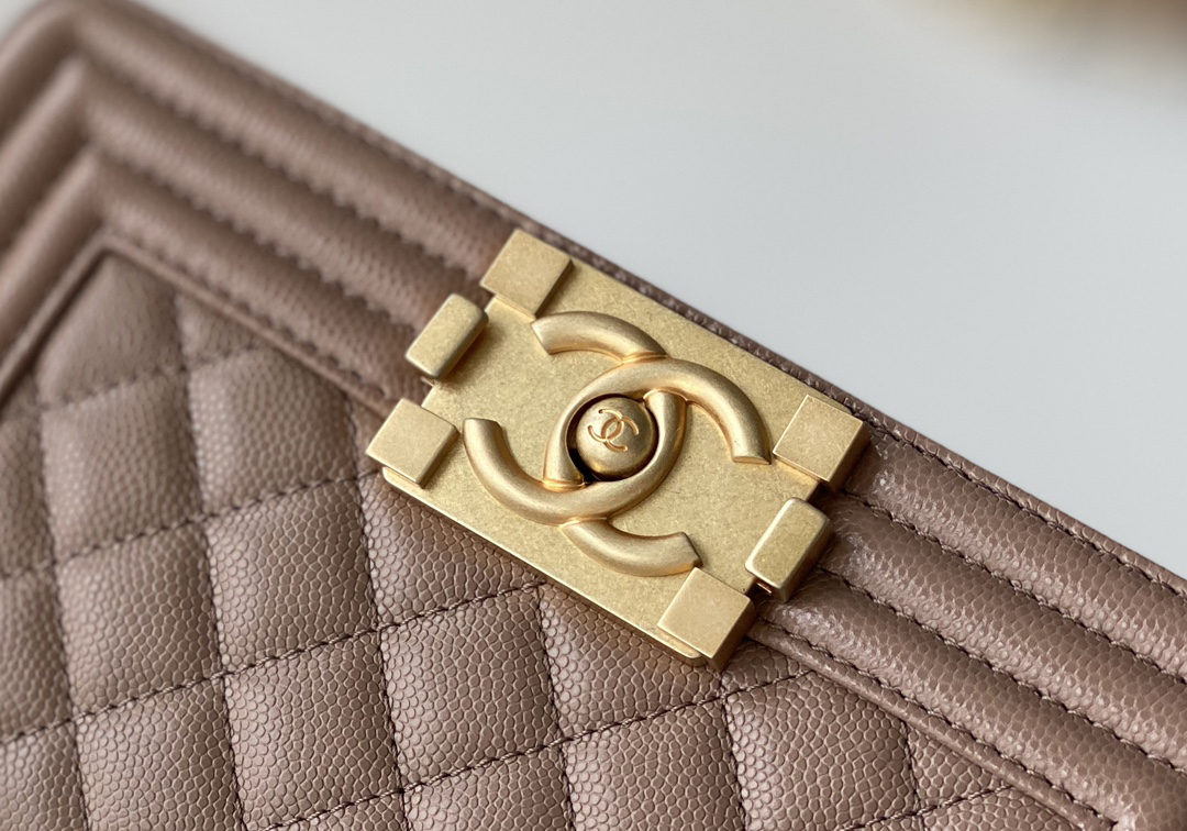 Chanel leboy 20× 12×7cm 焦糖色砂金扣