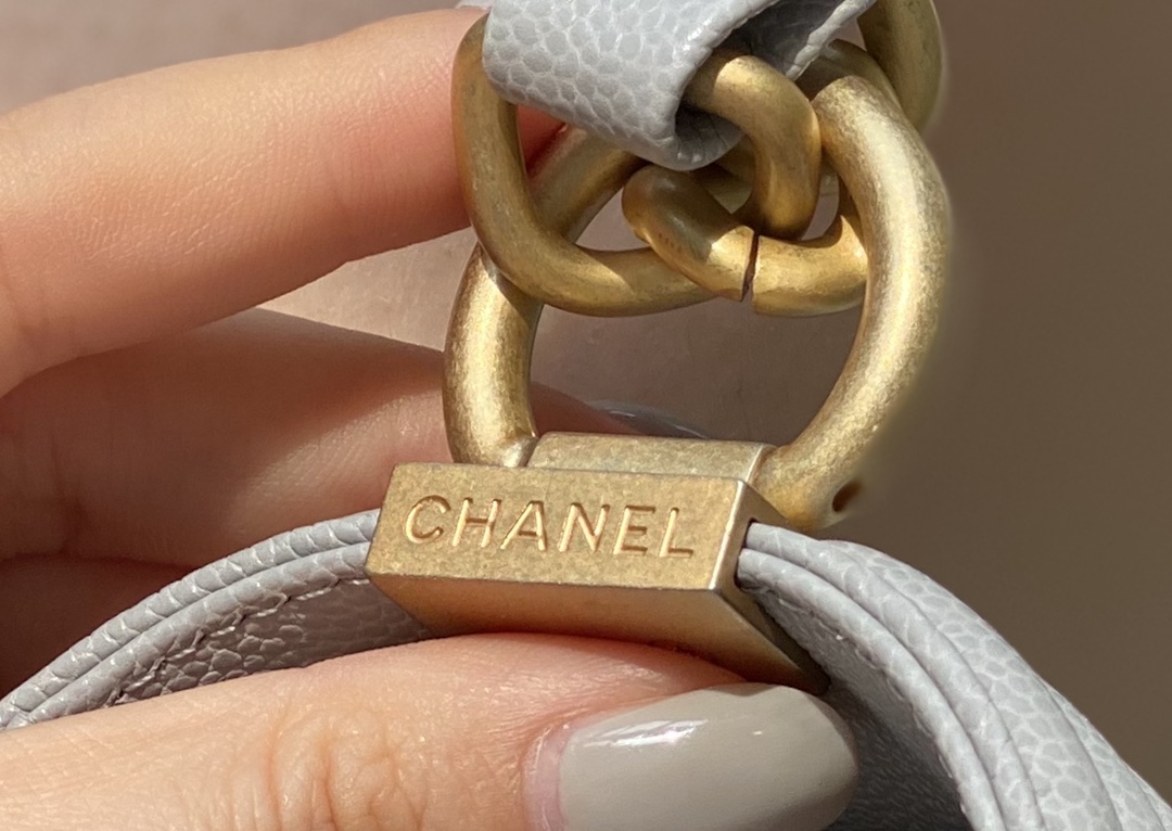 Chanel Leboy-25× 14.5×8cm grey 复砂金扣 Chanel Leboy-25× 14.5×8cm grey 复砂金扣