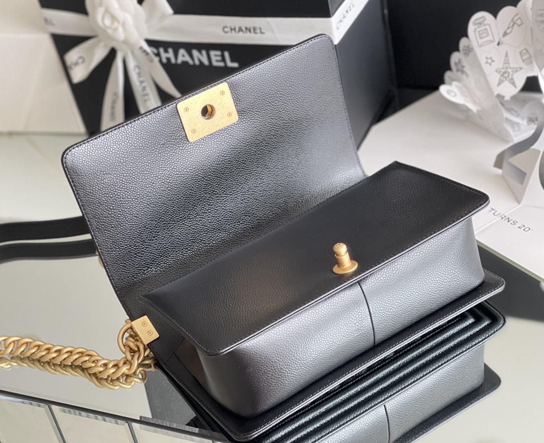 Chanel Leboy-15× 25×9cm BLACK 砂金扣 Chanel Leboy-15× 25×9cm BLACK 砂金扣