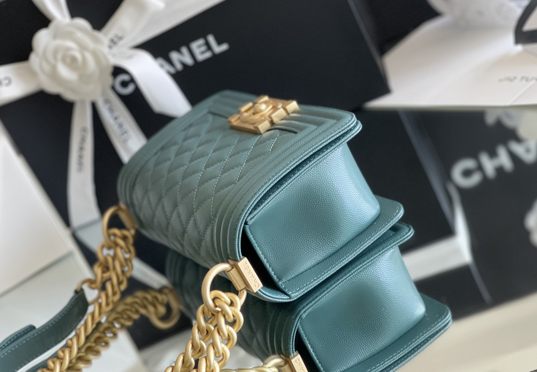 Chanel leboy 20× 12×7cm 松石绿砂金扣