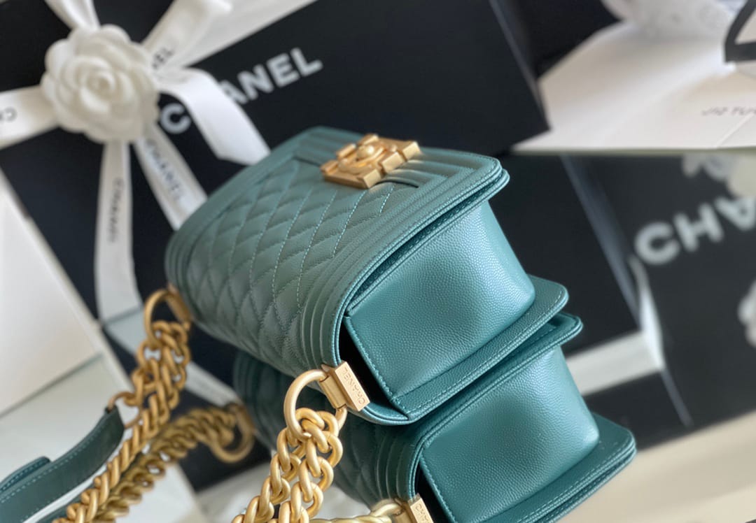 Chanel leboy 20× 12×7cm 绿色砂金扣-6438