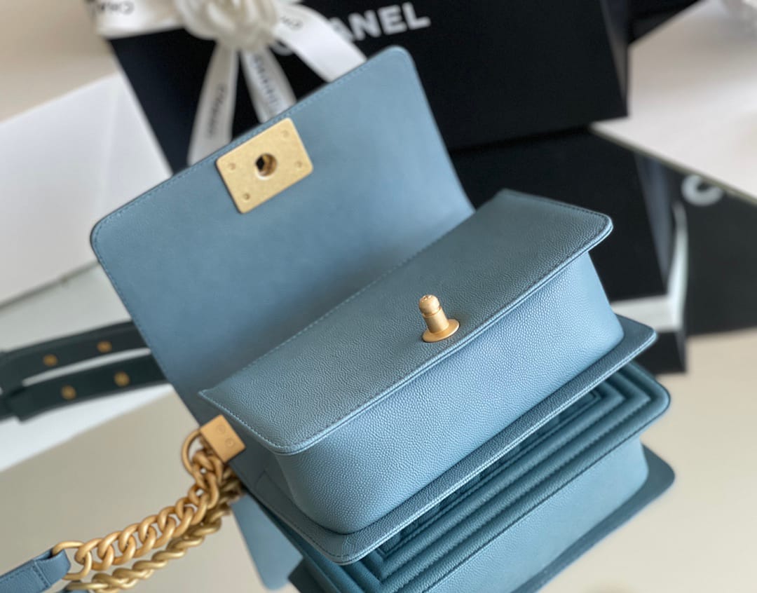 Chanel leboy 20× 12×7cm Grey 砂金扣-6112