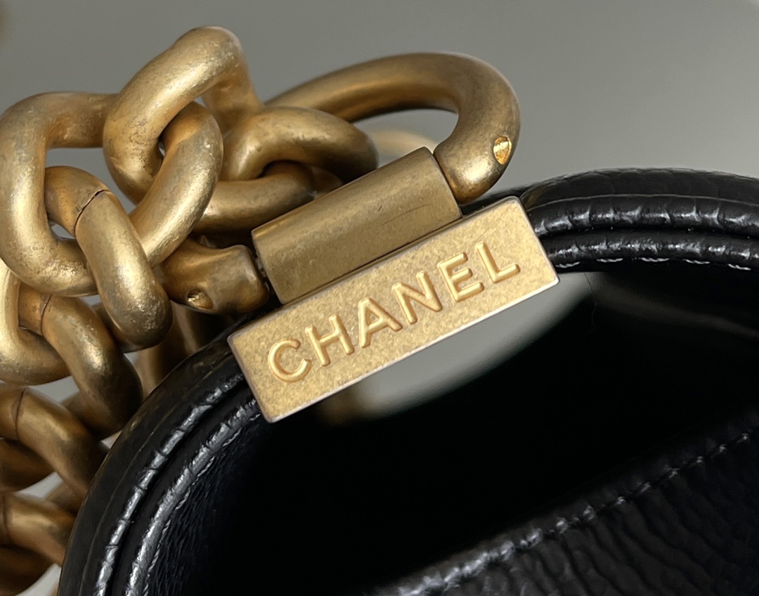 Chanel Leboy-15× 25×9cm BLACK 砂金扣 Chanel Leboy-15× 25×9cm BLACK 砂金扣