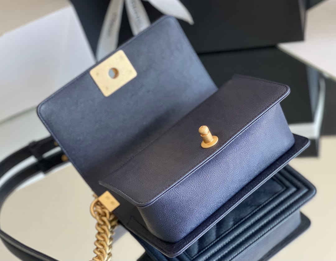 Chanel Leboy-20× 12×7cm 午夜蓝浅金扣-6545