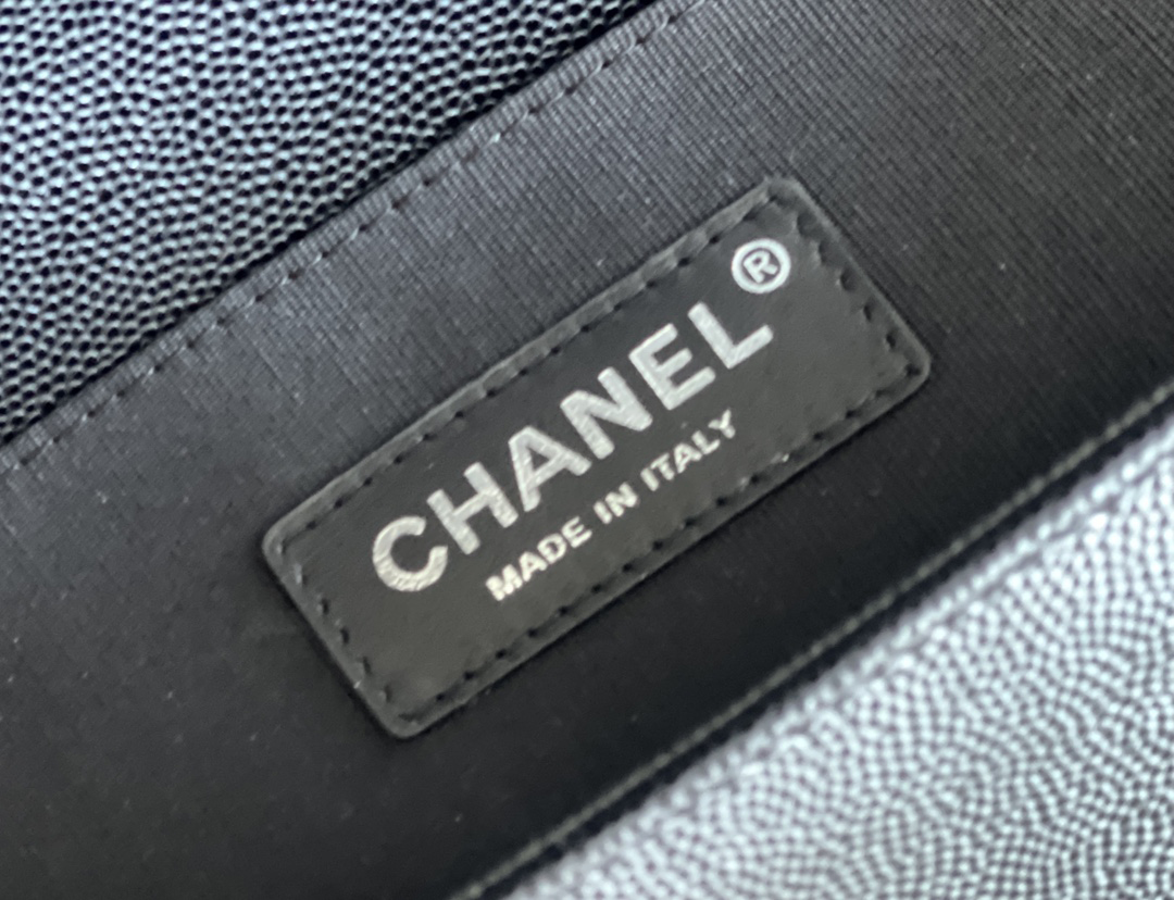 Chanel Leboy-25× 14.5×8cm black砂金扣