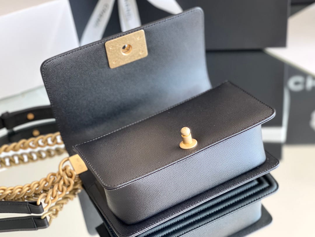 Chanel leboy 20× 12×7cm 杏色砂金扣-7375