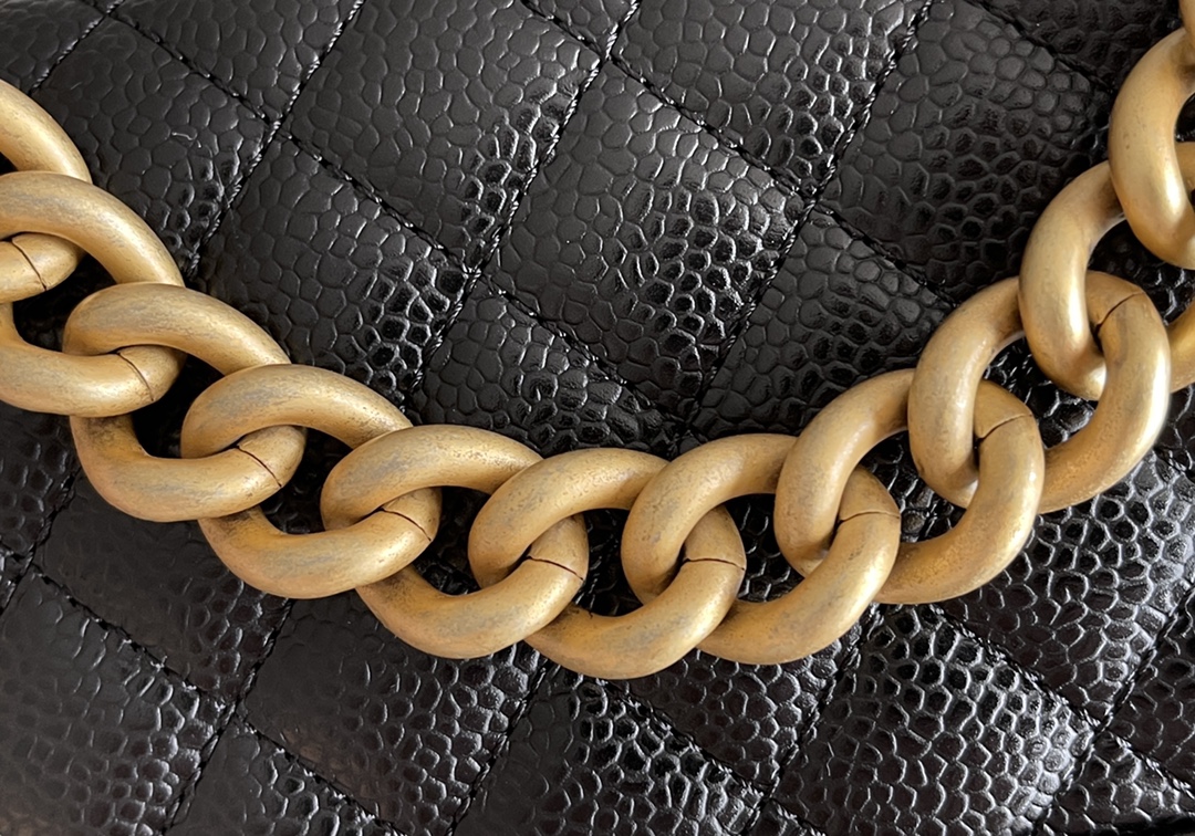 Chanel Leboy-15× 25×9cm BLACK 砂金扣 Chanel Leboy-15× 25×9cm BLACK 砂金扣