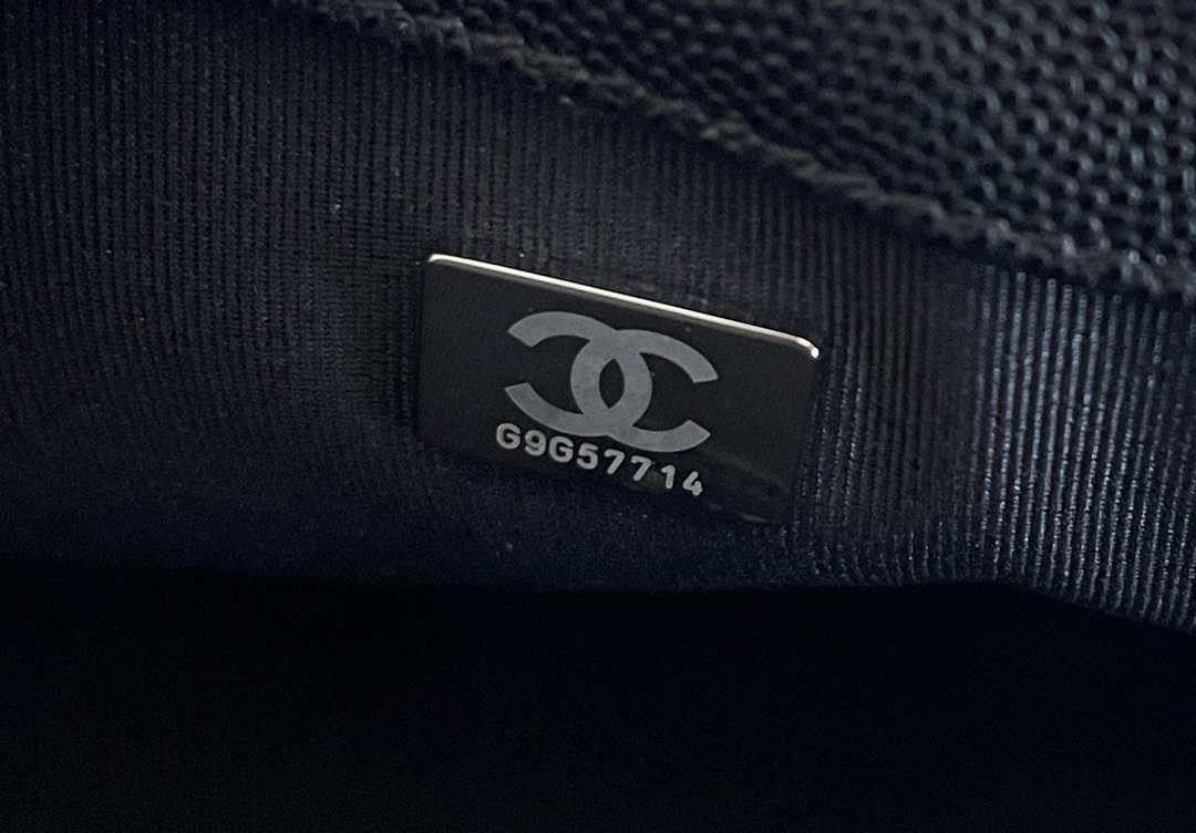 Chanel Leboy-25× 14.5×8cm black砂金扣