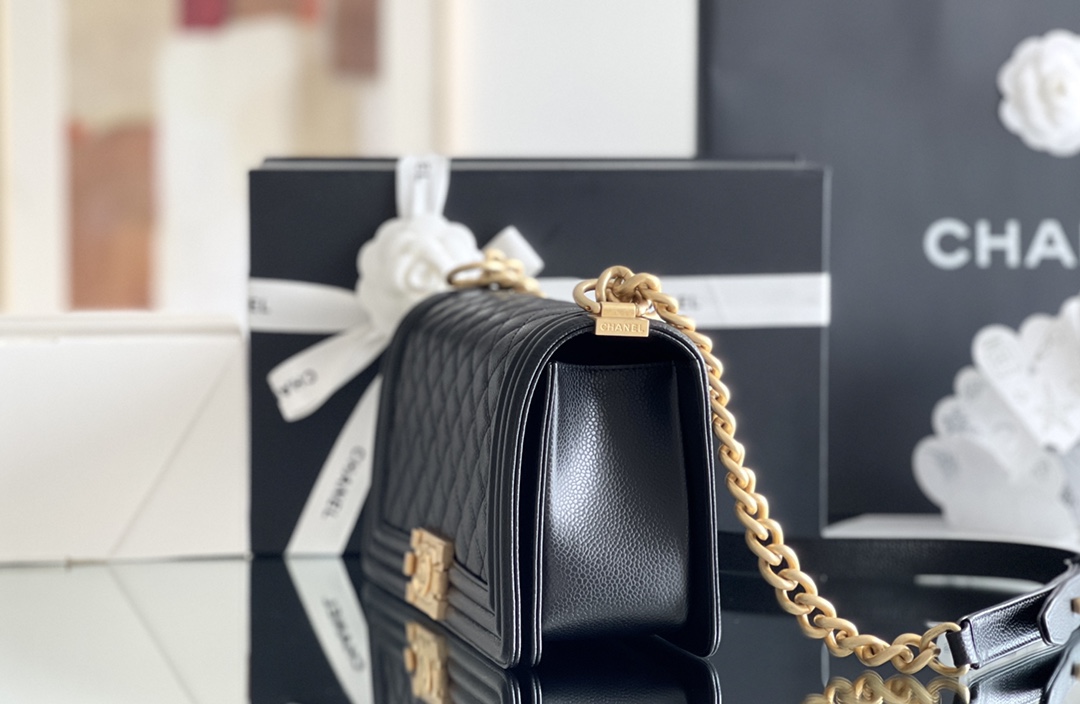 Chanel Leboy-15× 25×9cm BLACK 砂金扣 Chanel Leboy-15× 25×9cm BLACK 砂金扣