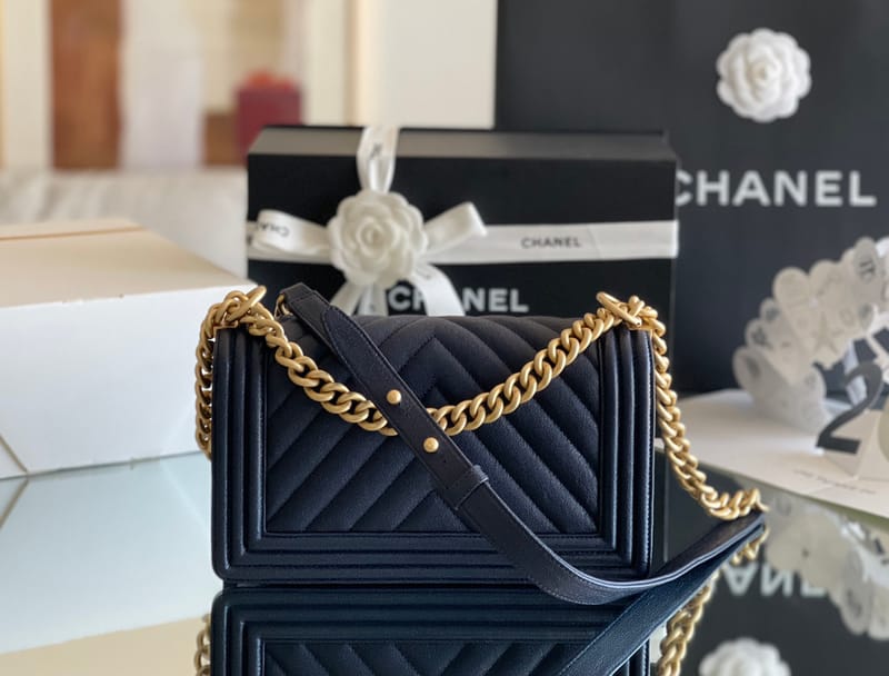 Chanel Leboy-25× 14.5×8cm 电光蓝V纹浅金扣-4326