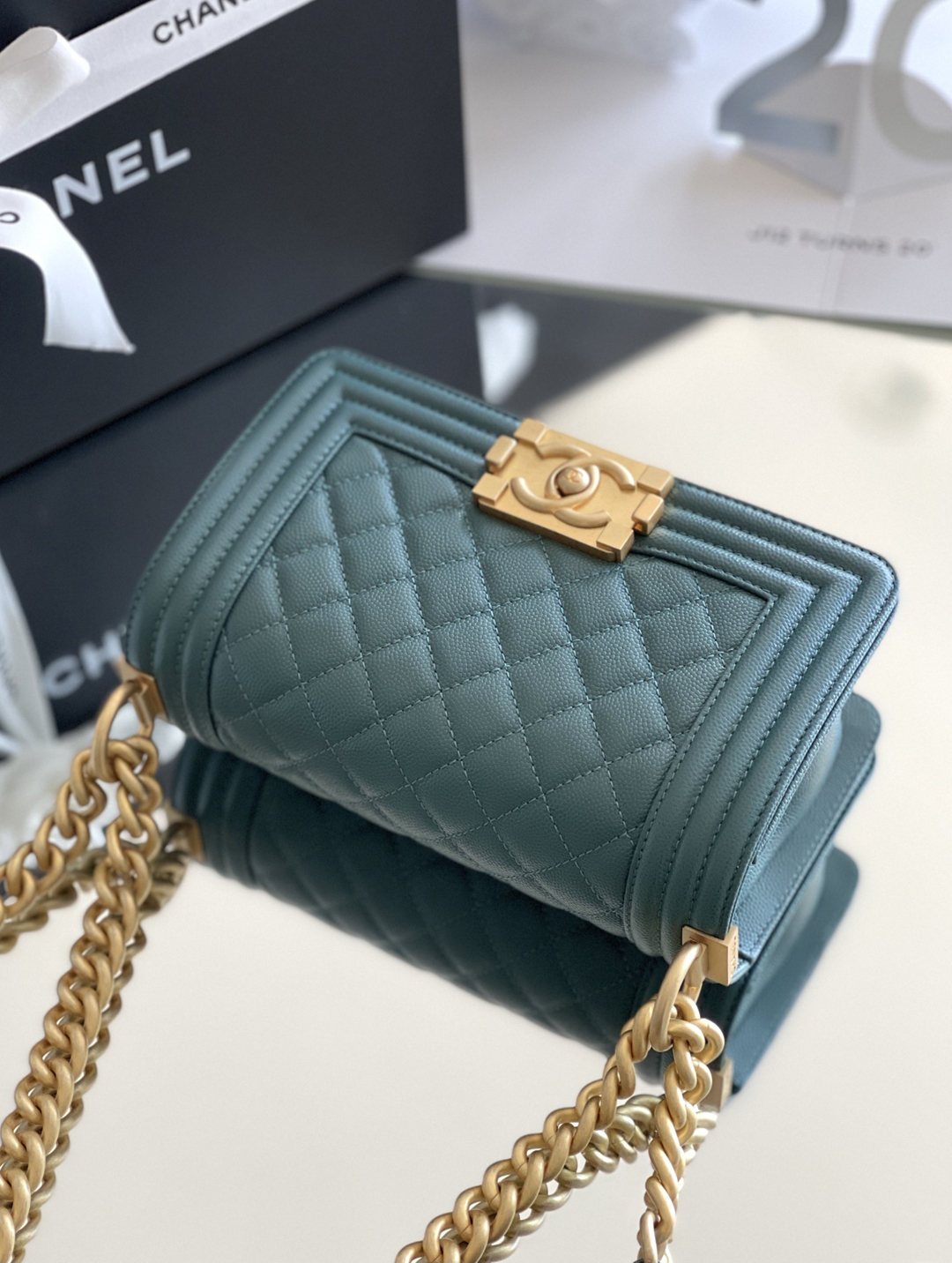 Chanel leboy 20× 12×7cm 松石绿砂金扣