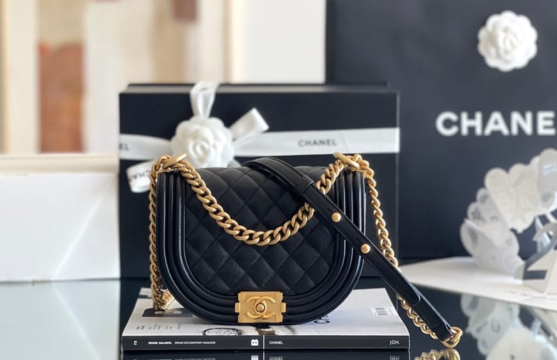 Chanel leboy-18× 13×6cm 黑色