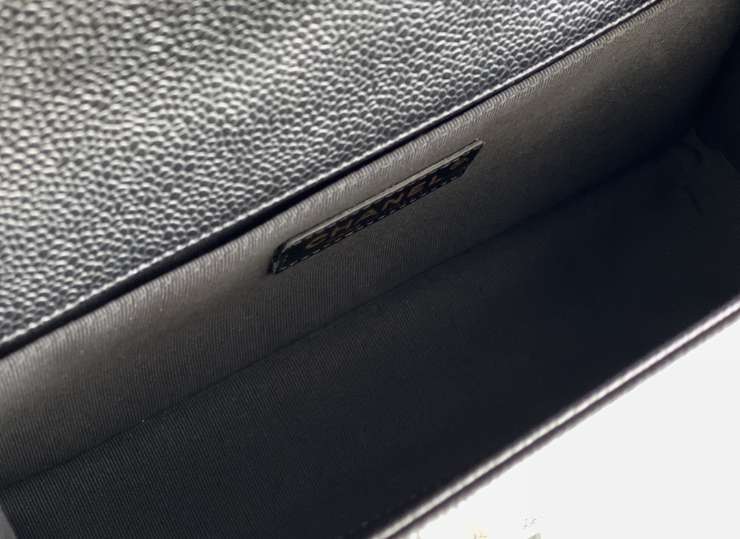 Chanel Leboy-15× 25×9cm BLACK 砂金扣 Chanel Leboy-15× 25×9cm BLACK 砂金扣