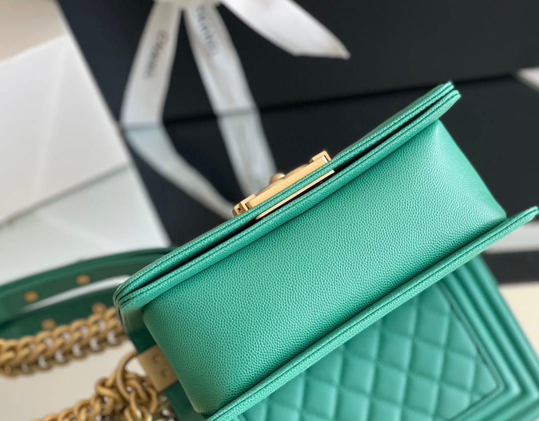 Chanel leboy 20× 12×7cm 雾霾蓝砂金扣-6345