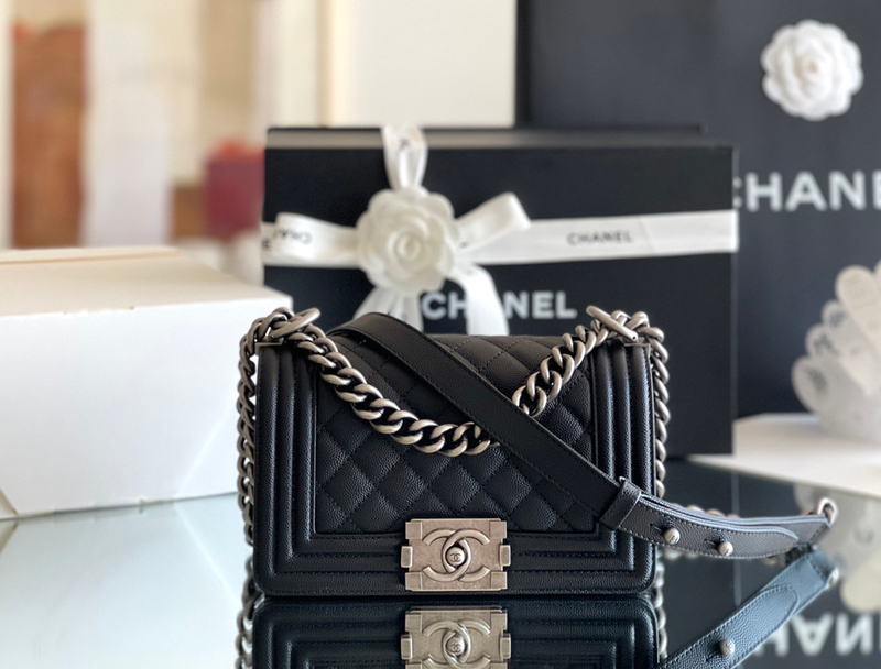 Chanel leboy 20× 12×7cm Black砂金扣-7517