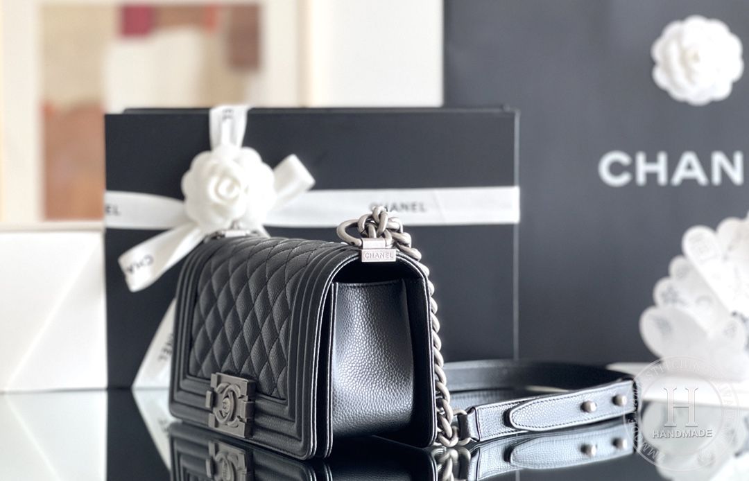 Chanel Leboy-12× 20.5×8.5cm black 银扣 Chanel Leboy-12× 20.5×8.5cm black 银扣
