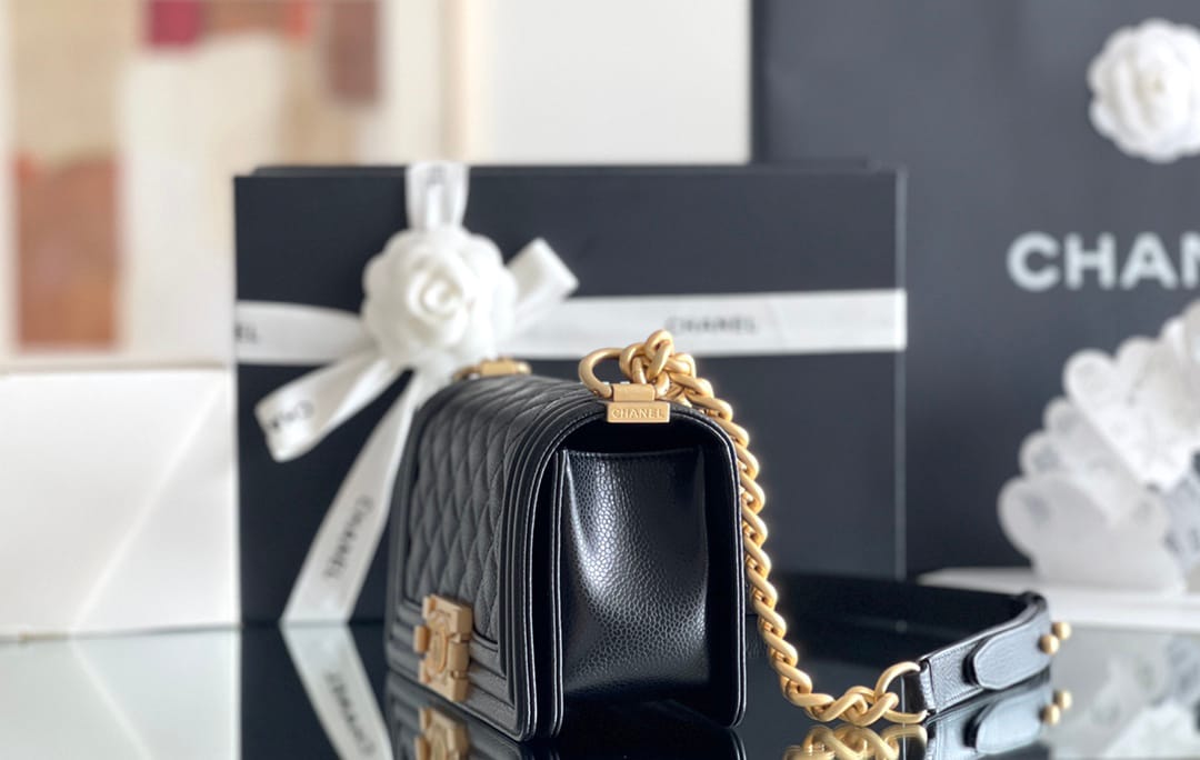 Chanel Leboy-12× 20.5×8.5cm black