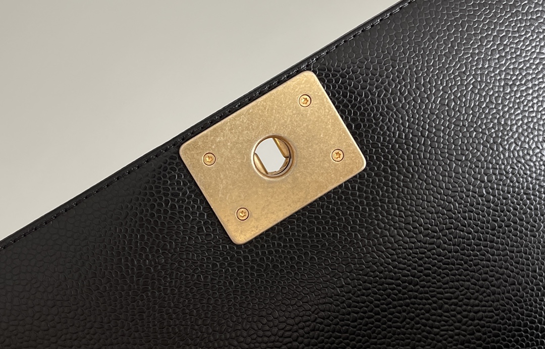 Chanel Leboy-15× 25×9cm BLACK 砂金扣 Chanel Leboy-15× 25×9cm BLACK 砂金扣