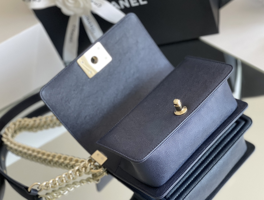 Chanel Leboy-20× 12×7cm 午夜蓝浅金扣 Chanel Leboy-20× 12×7cm 午夜蓝浅金扣