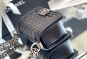 Chanel leboy 20× 12×7cm Black砂金扣-7517