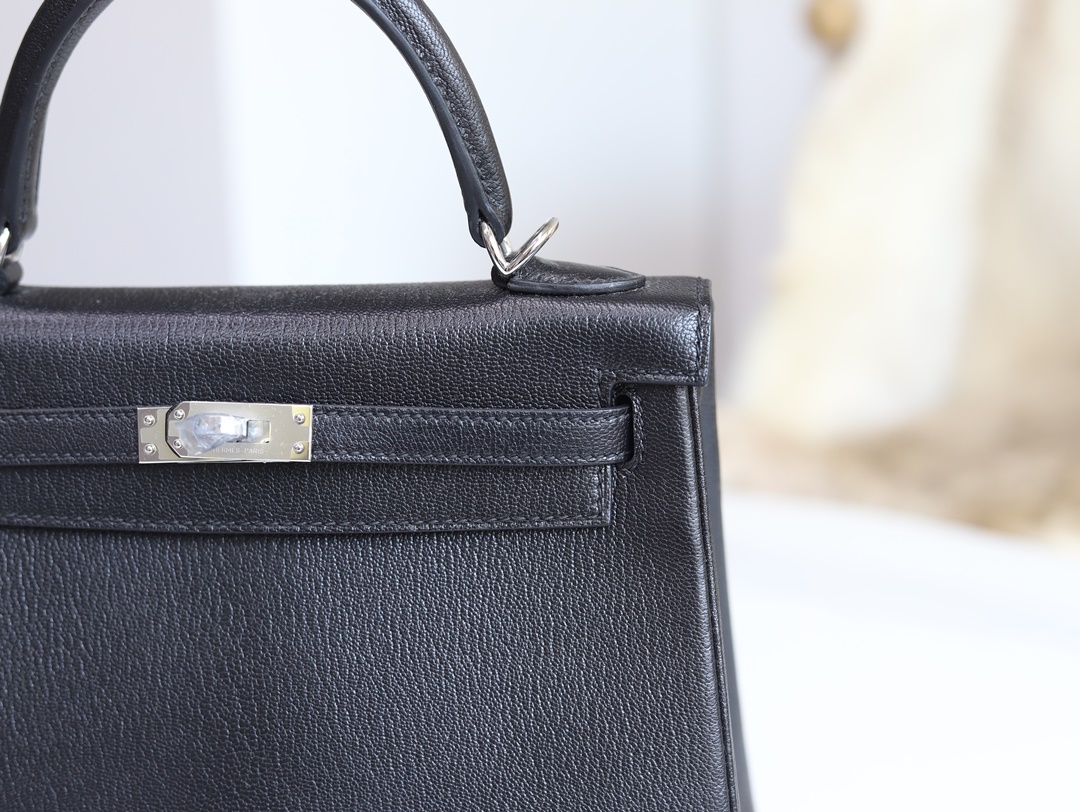 KELLY25 89 NOIR CHEVRE PHW