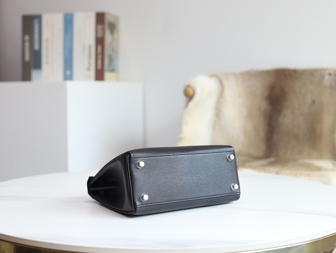 KELLY25 89 NOIR CHEVRE PHW