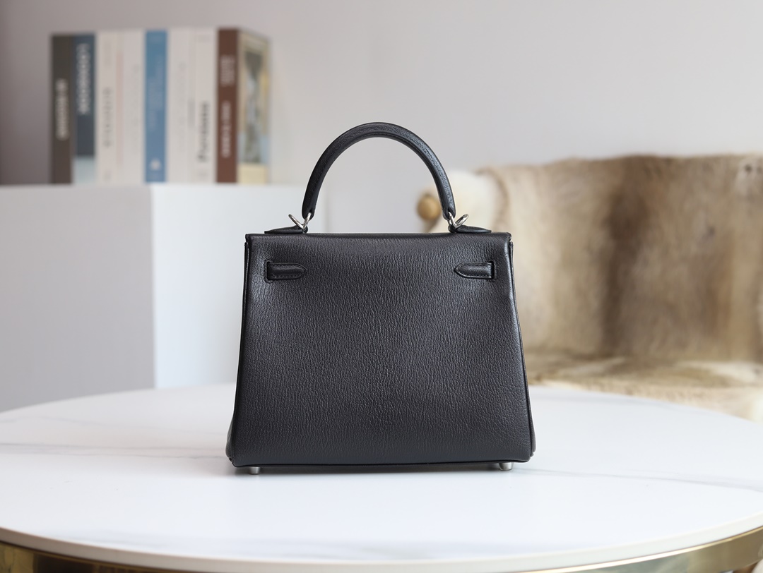 KELLY25 89 NOIR CHEVRE PHW