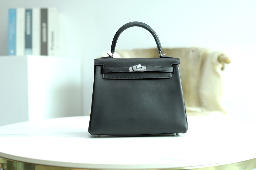 【 STOCK 】89 NOIR BLACK BARENIA KELLY25 PHW