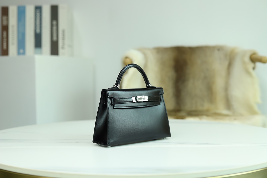 89 NOIR KELLY MINI II EPSOM GHW